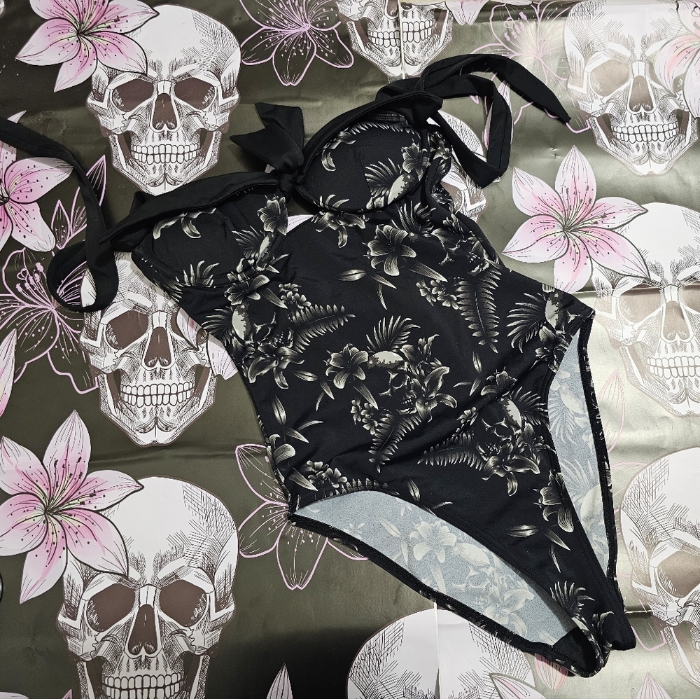 Killstar Tropic Goth One Piece Swim 💀🏝